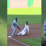 Bryan Reynolds intento coger la tercera base y fue sorprendido por el Misil de Mookie Betts (VIDEO)