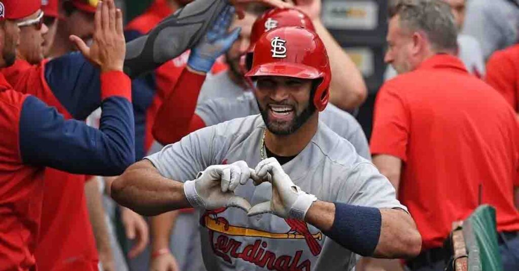 fanático que atrapó  pelota del jonrón 700 de Albert Pujols rechazó oferta de los cardenales