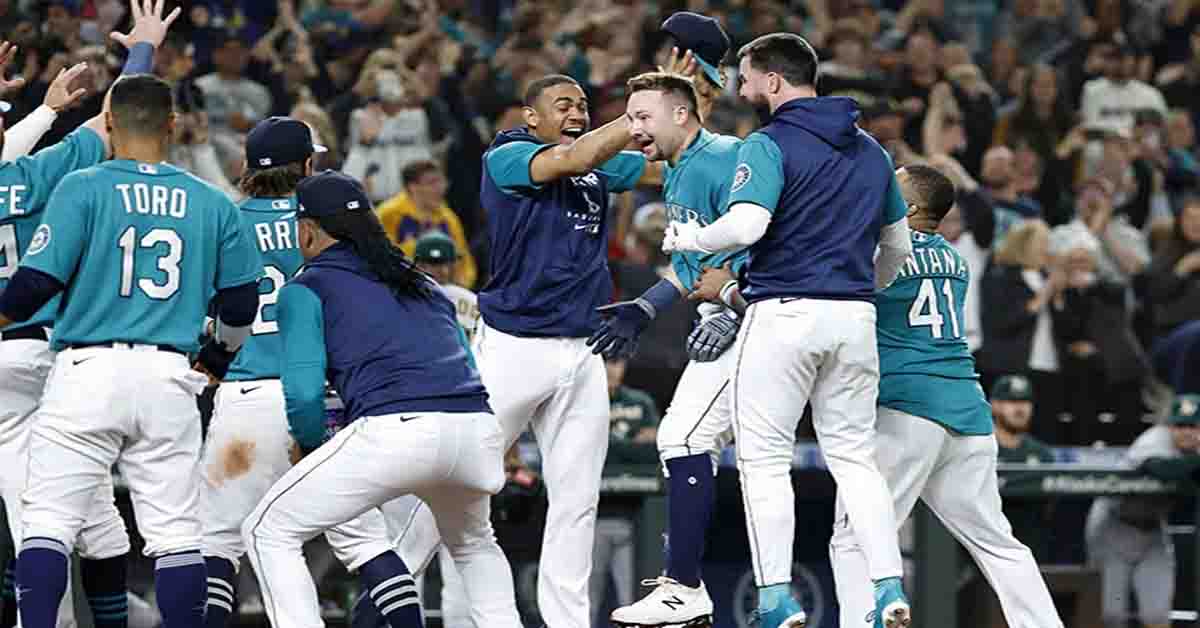 Marineros de Seattle remontan el partido luego de estar abajo 8-1 en la 5ta entrada  y manda a dormir a los Blue Jays