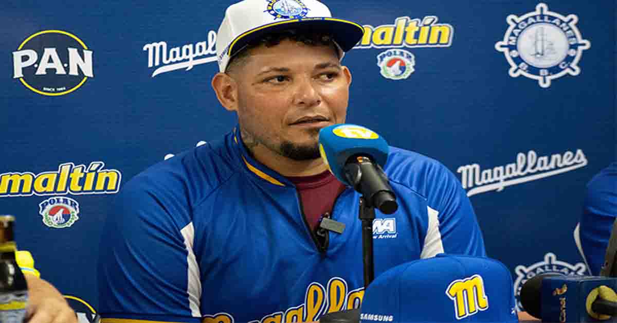 Yadier Molina estalla contra MLB