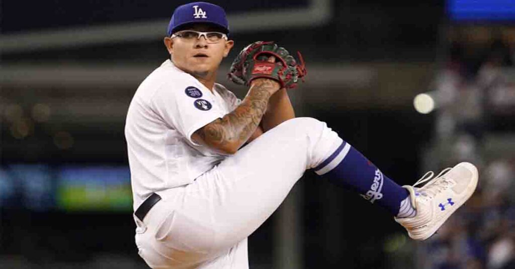 Julio Urías DEMOSTRÓ su lado MÁS HUMANO en México al regalar suplementos deportivos a niños