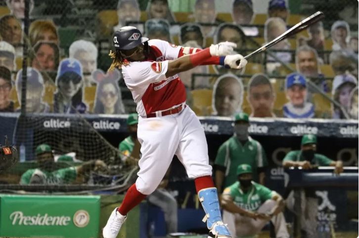 Leones del Escogido hacen pasar una vergüenza a Vladimir Guerrero jr y lo humillan