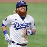 Justin Turner pacta con los Red Sox de Boston