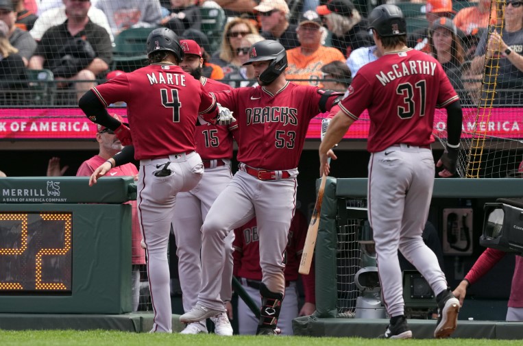 Diamondbacks establecen récord de franquicia con una ‘lluvia’ de carreras en el Opening Day