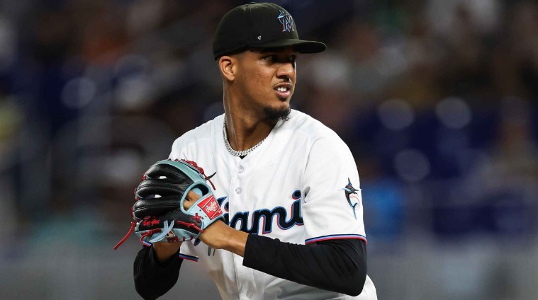 Joven promesa dominicana de los Marlins fuera varias semanas por lesión