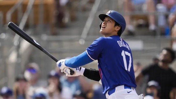 Shohei Ohtani conecta un doble en su debut con los Dodgers, pero el resultado no es como esperaba