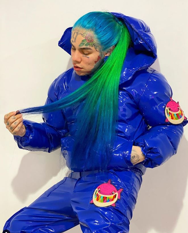 tekashi se pone para su musica