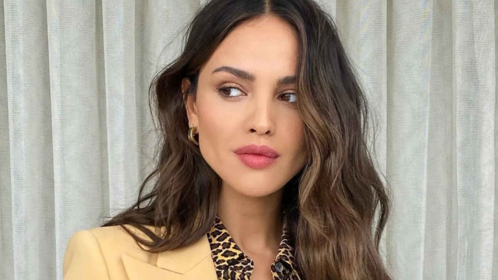 Eiza González es tildada de racista por este gesto con un actor de Nigeria