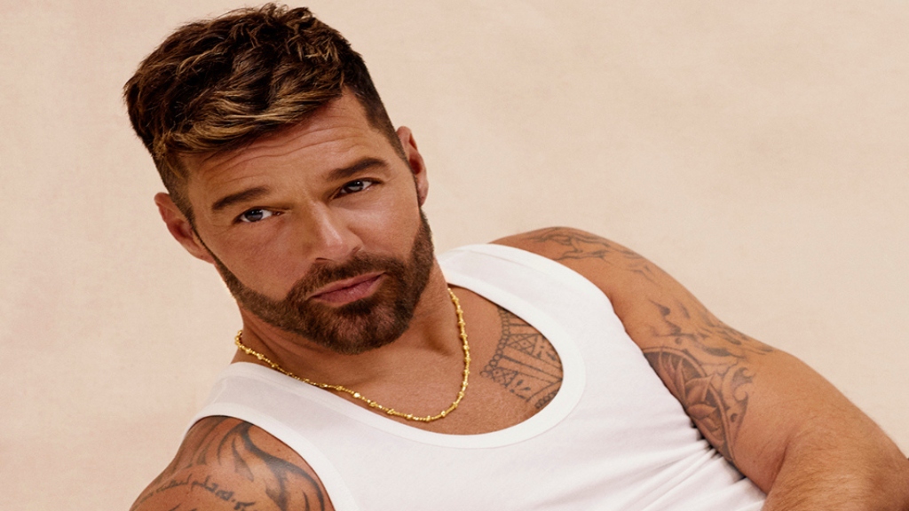 ¿Ricky Martin hizo un trio con estas mujeres?