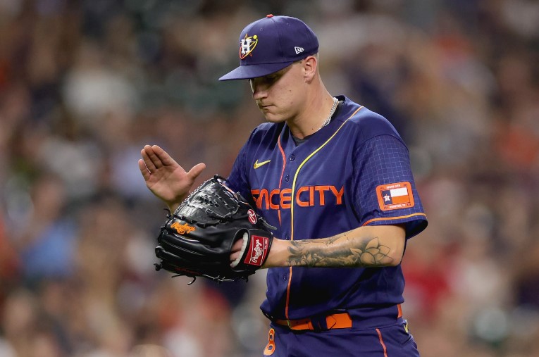 Pitcher de los Astros establece un récord negativo inédito tras ser masacrado en menos de una entrada