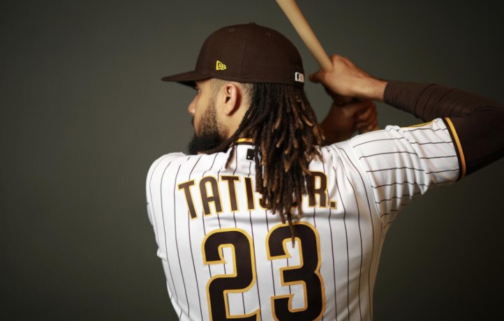 “¡Inesperado error! Fernando Tatis Jr. comete un costoso error en la paliza de los Gigantes sobre los Padres”