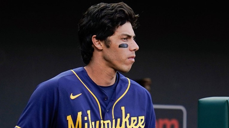 ¡Christian Yelich comienza el año encendido con los Cerveceros!