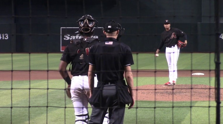 ¡Deslumbrante Desempeño! Prospecto Venezolano de los Diamondbacks Poncha a 5 Bateadores en un Inning