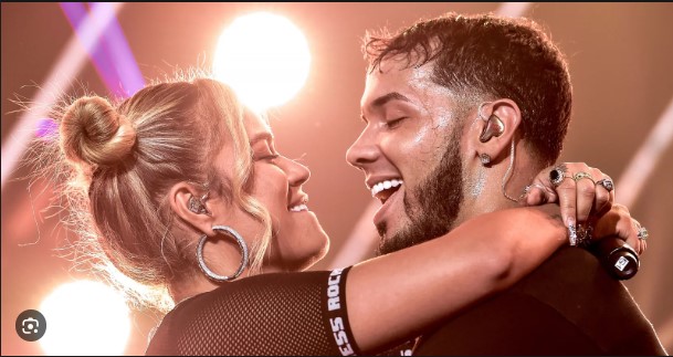 Anuel AA confiesa porque le escribió canción a Karol G.