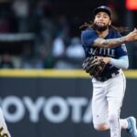 Los Marineros encuentran una nueva forma de perder ante los Rockies después de un terrible error defensivo