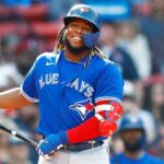 Alex Cora presume prospectos de los Red Sox comparándolos con Vladimir Guerrero Jr.