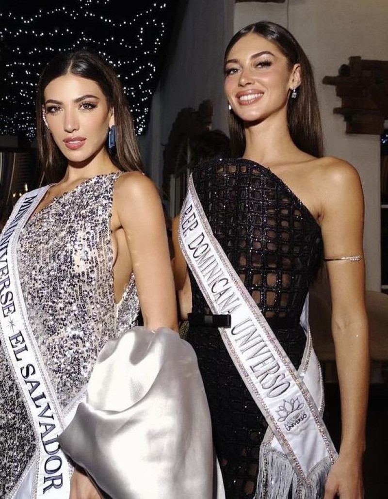 Miss El Salvador le envía mensaje a Mariana Downing antes de entregar la corona de Miss RD