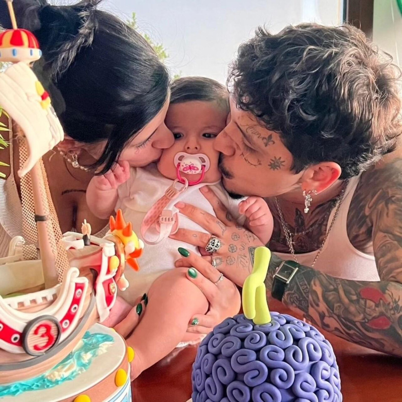 Christian Nodal cuenta lo “traumático” que fue el nacimiento de su hija