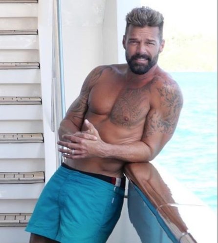 ¡Papasote! Ricky Martin deja sin respiración a sus fans con este video semidesnudo