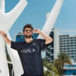 PIQUÉ PRESENTA LA CAMISETA DE FÚTBOL MÁS CARA JAMÁS PRODUCIDA