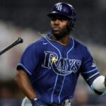 Estrella de los Rays conecta jonrón y pone fin a la racha de salvamentos de Edwin Díaz