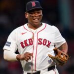 Rafael Devers iguala récord de los Medias Rojas de Boston con su quinto juego seguido con jonrón