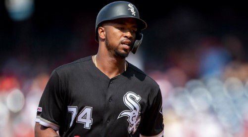 Eloy Jiménez abandona otro juego de los White Sox tras lesión visible