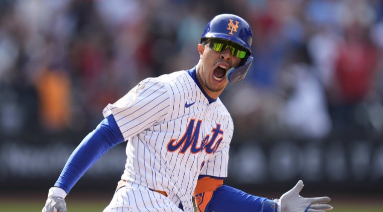 Refuerzos Estelares: Mets Llama a Infielder para Impulsar su Ofensiva