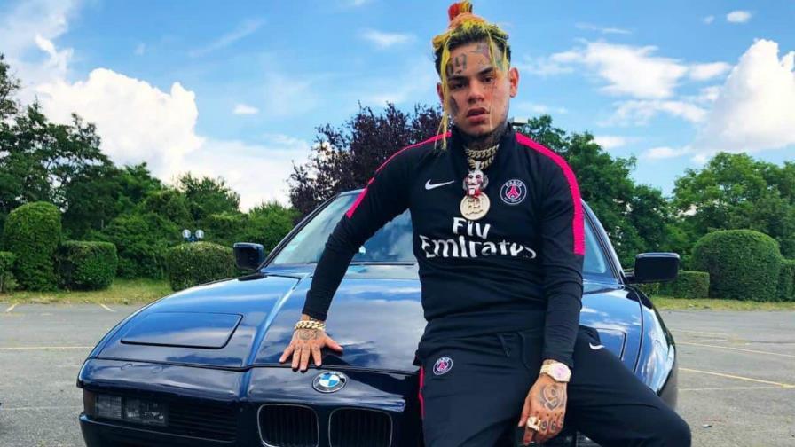 Agentes de impuestos internos de Florida incautan varios vehículos a Tekashi 69