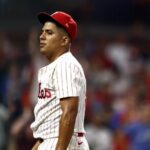 ¡Alerta en los Phillies! Ranger Suárez abandona el juego después de ser golpeado por una pelota