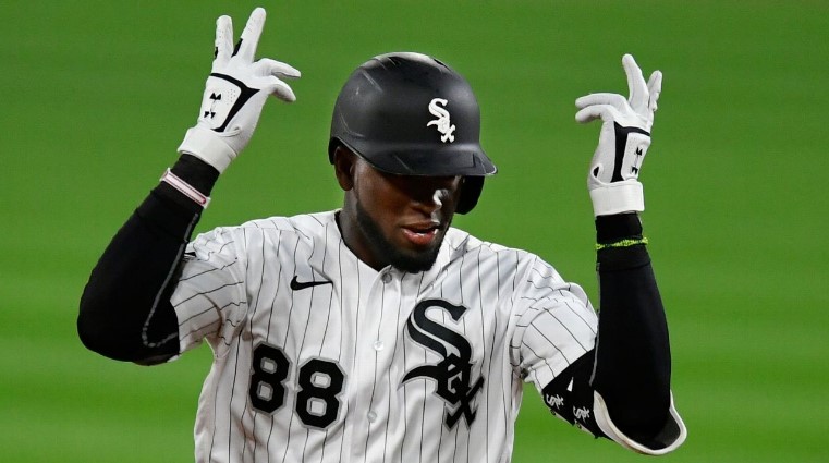 Los Yankees podrían estar considerando una oferta a los Medias Blancas de Chicago por Luis Robert Jr.