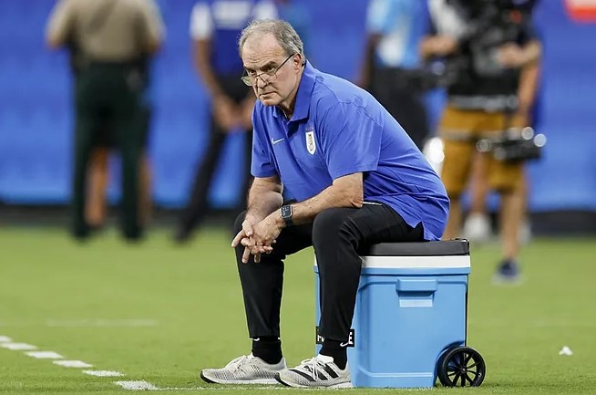 Bielsa, contra Conmebol: “Son una plaga de mentirosos, ¡pidan disculpas a los jugadores y sus familias!”