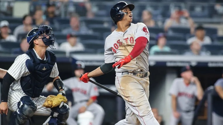 El nuevo Big Papi ¡Rafael Devers se Convierte en el Nuevo ‘Rey’ del Yankee Stadium!