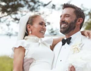 jennifer-lopez-y-ben-affleck-se-casaron-en-julio-WKPCYY4SENCYJLSZBG7NDXVIJU