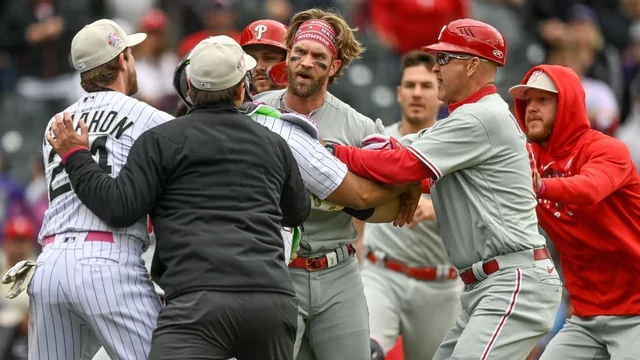 phillies-bryce-harper-ejected-after-charging-at-rockies-v0-Ah8YLHYPOnM7nvYVeO0BcgJk2UCebZOF6ahJdUXHno8